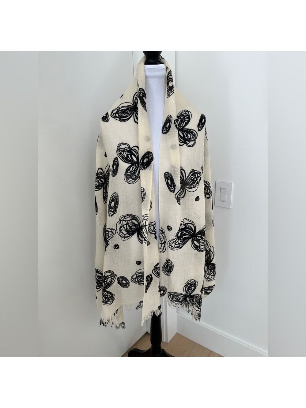 OVERSIZE Shawl Scarf Abstract Scribble Flower Pattern Short Fringe Travel Chic